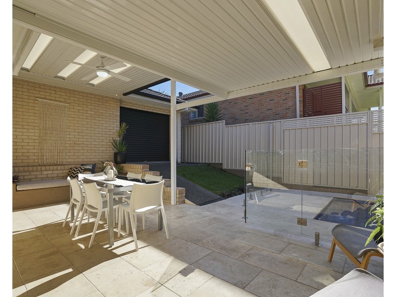 12 Warburton Close, Macquarie Hills NSW 2285