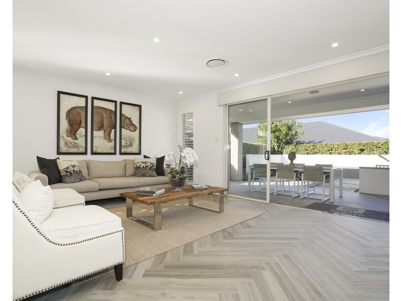 56 Seaside Boulevard, Fern Bay NSW 2295