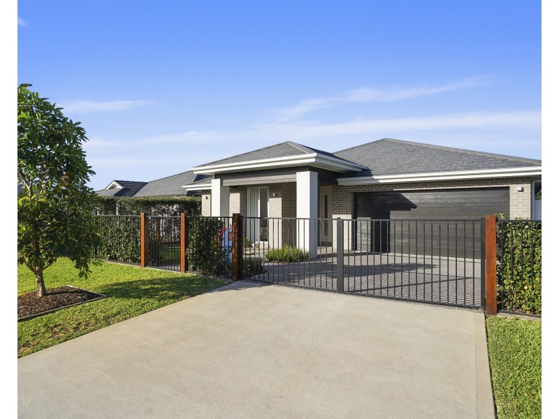 56 Seaside Boulevard, Fern Bay NSW 2295