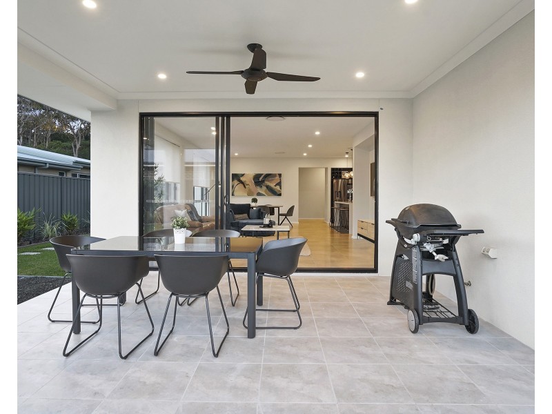 15 Dune Drive, Fern Bay NSW 2295