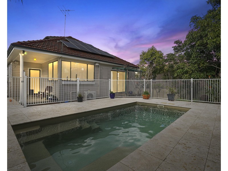 2 Clarence Road, Waratah NSW 2298