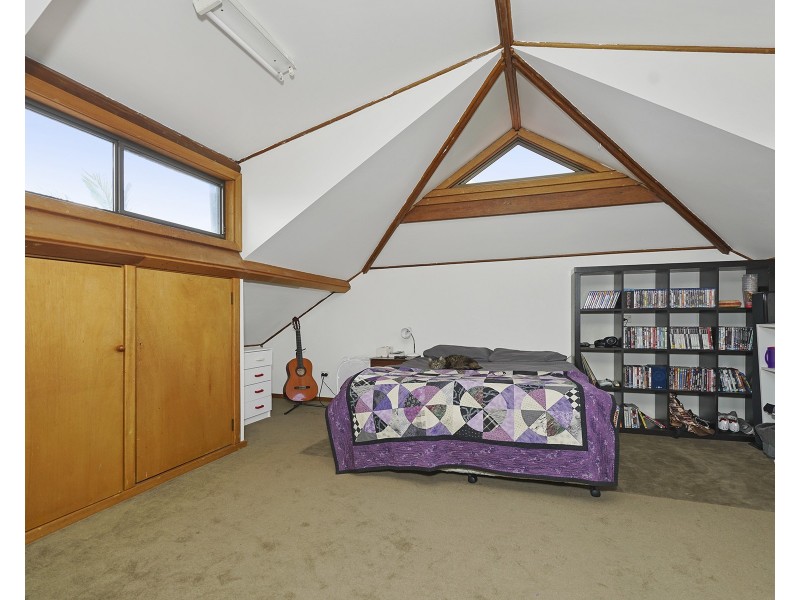 2 Clarence Road, Waratah NSW 2298