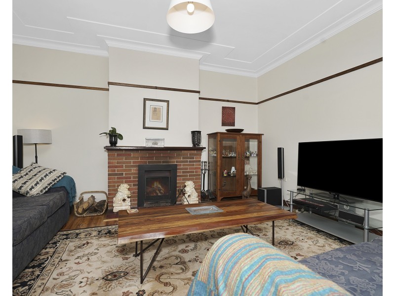 2 Clarence Road, Waratah NSW 2298