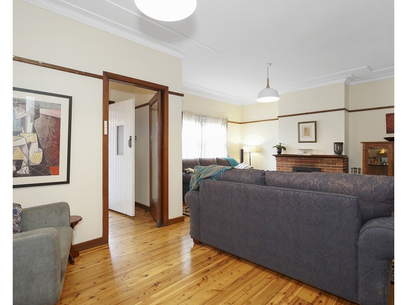 2 Clarence Road, Waratah NSW 2298