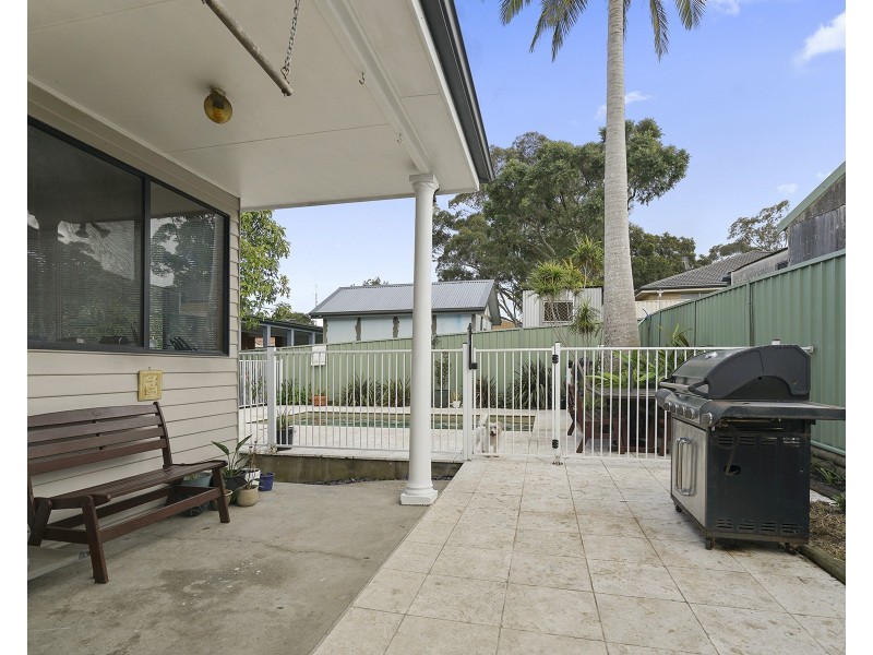 2 Clarence Road, Waratah NSW 2298