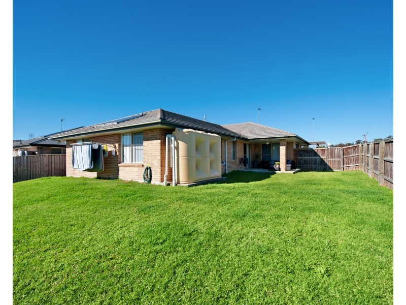 8 Mitti Street, Fletcher NSW 2287