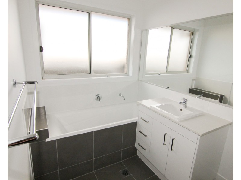 11 Lancaster Street, Thornton NSW 2322