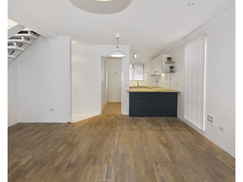 6/61 Nesca Parade, The Hill NSW 2300