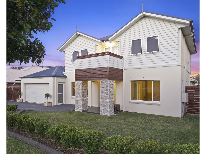 7 Stringybark Drive, Fern Bay NSW 2295
