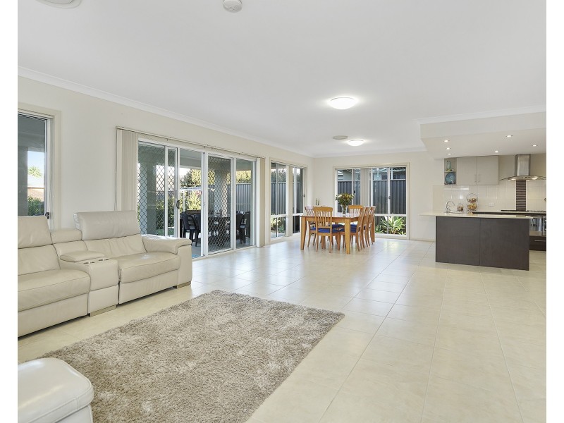 7 Stringybark Drive, Fern Bay NSW 2295