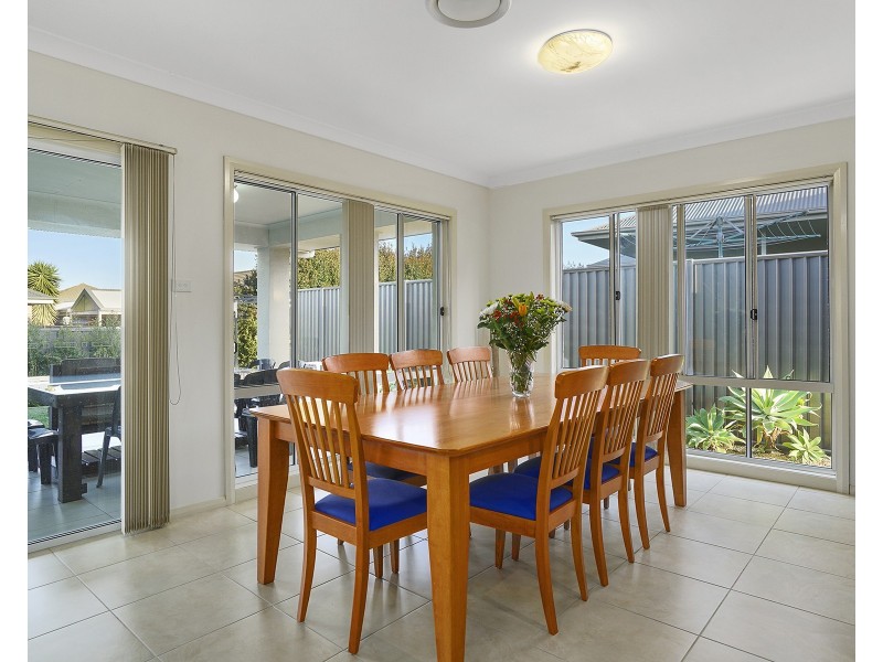7 Stringybark Drive, Fern Bay NSW 2295