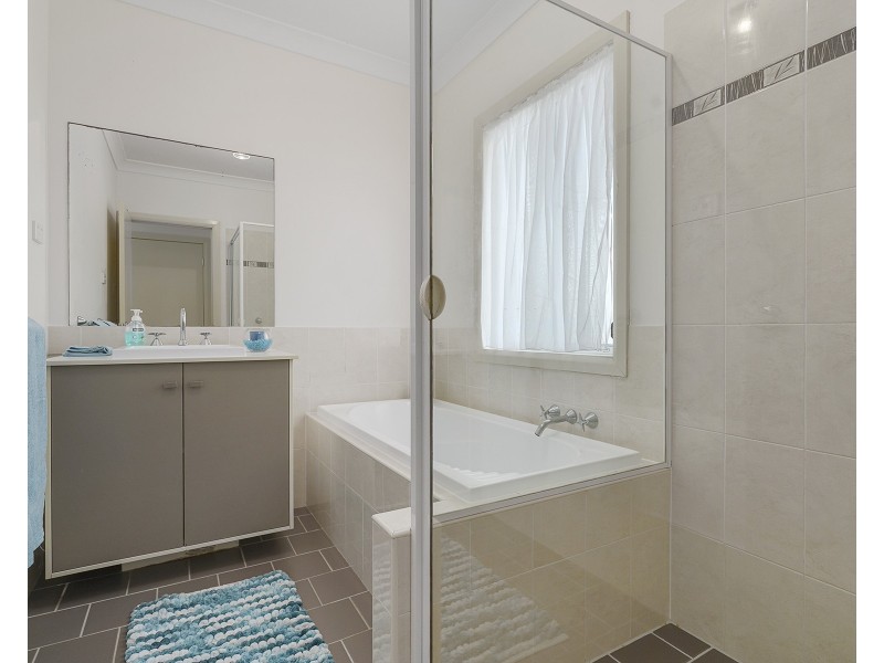 7 Stringybark Drive, Fern Bay NSW 2295
