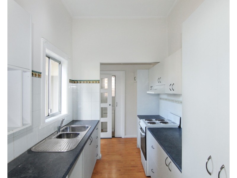 4 Queens Road, Tighes Hill NSW 2297