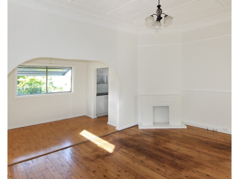 4 Queens Road, Tighes Hill NSW 2297