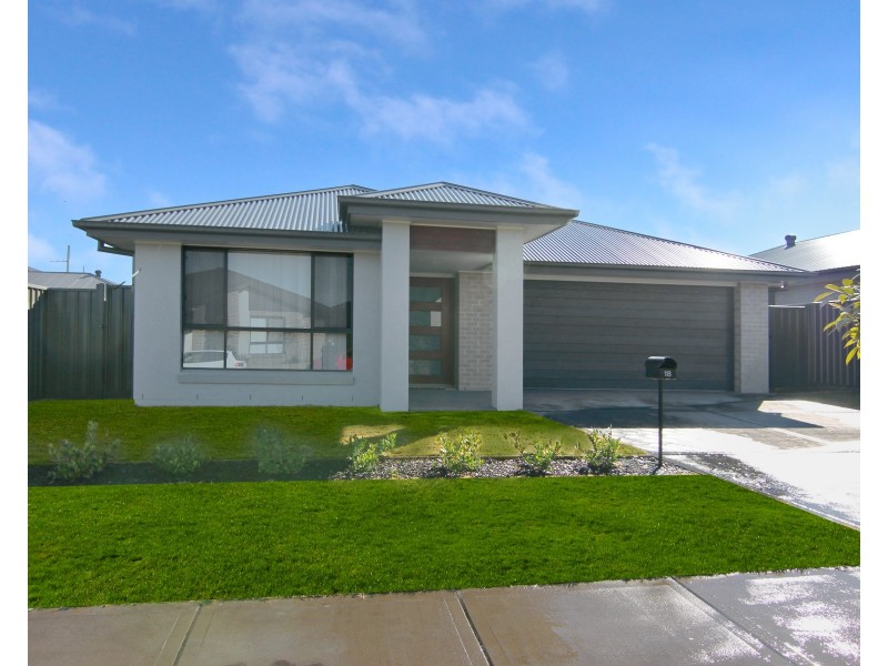 18 Parrott Street, Boolaroo NSW 2284
