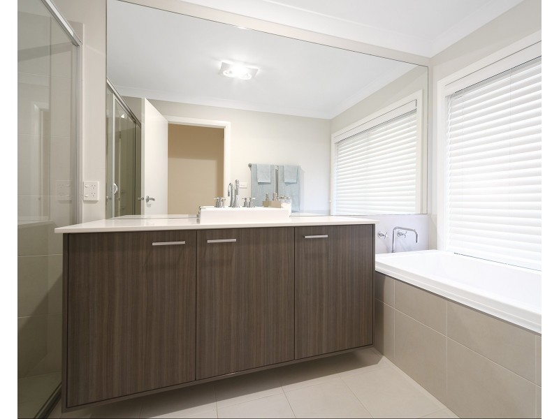 3 Tooroong Road, Fern Bay NSW 2295