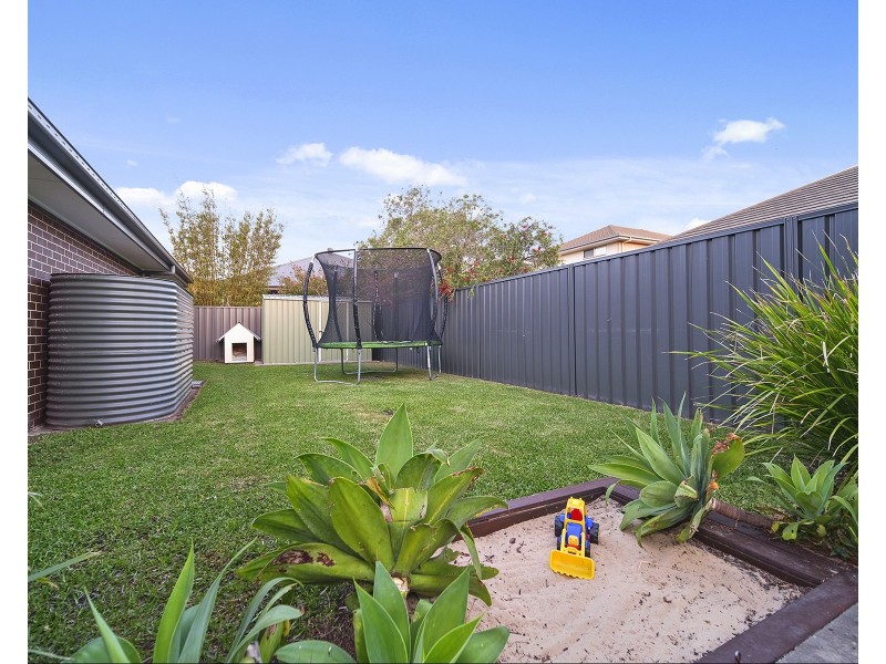 3 Tooroong Road, Fern Bay NSW 2295