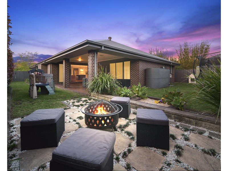 3 Tooroong Road, Fern Bay NSW 2295