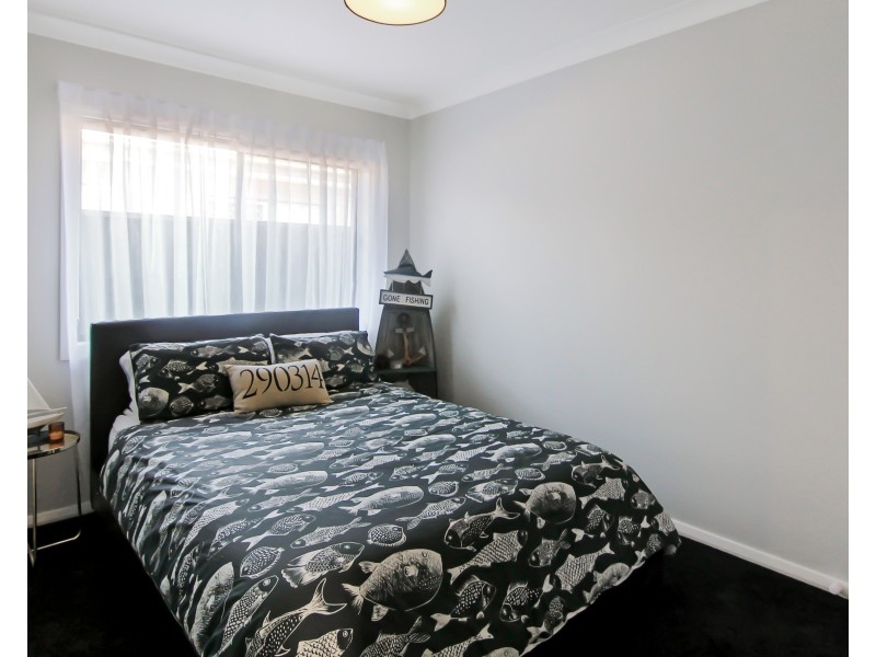 18 Apple Street, Fern Bay NSW 2295