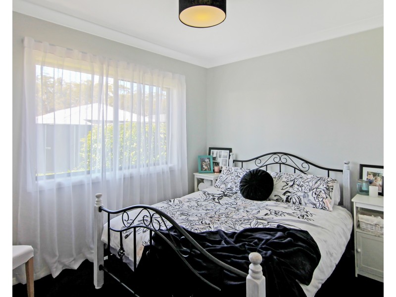 18 Apple Street, Fern Bay NSW 2295