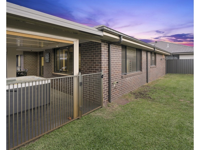 22 Oimara Street, Fern Bay NSW 2295