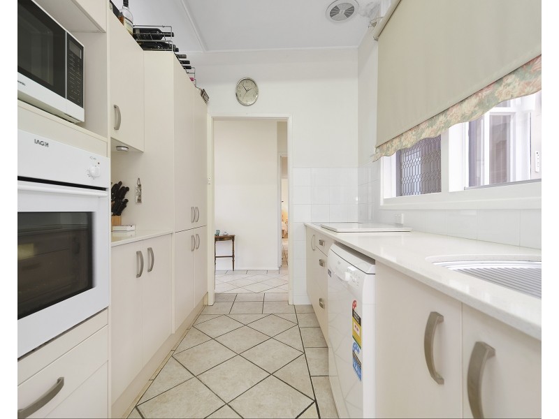 10 Neerim Avenue, Kotara South NSW 2289