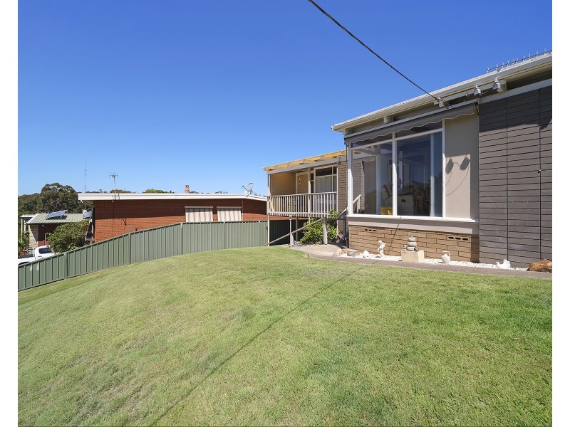 10 Neerim Avenue, Kotara South NSW 2289
