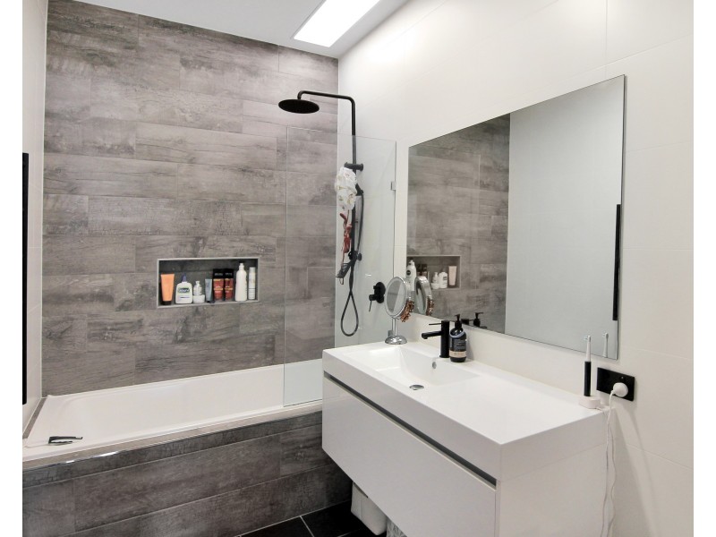 33 Bulkara Street, Adamstown Heights NSW 2289