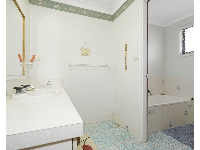 7 Popplewell Road, Fern Bay NSW 2295