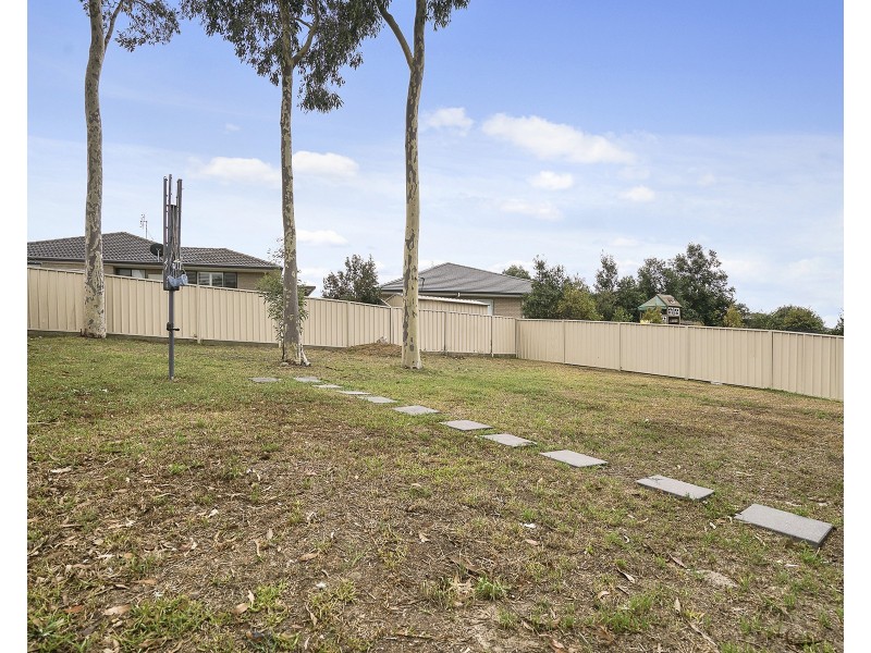 22 Crestview Street, Fletcher NSW 2287