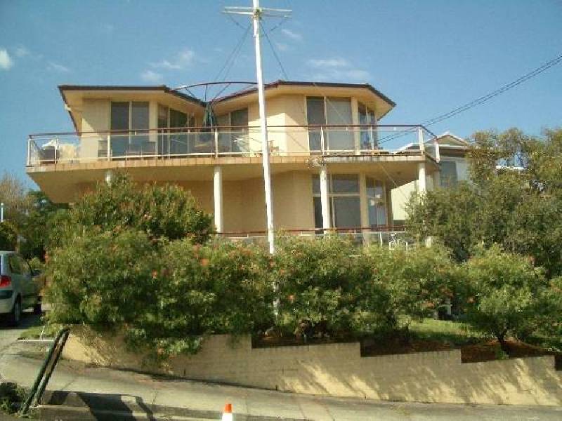 8 Albert Street, Greenwich NSW 2065