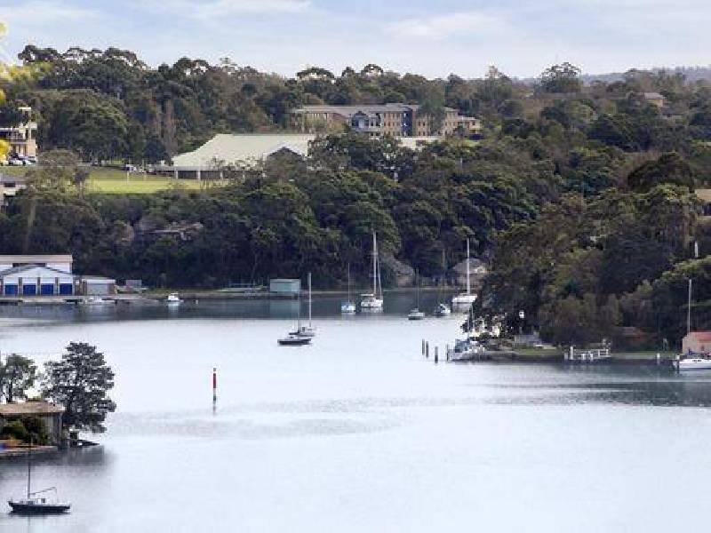 5 Serpentine Road, Hunters Hill NSW 2110