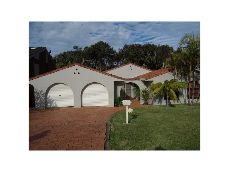118 Chepana Street, Lake Cathie NSW 2445