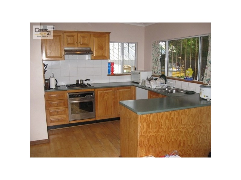 24 Ogilvy St, Peakhurst NSW 2210