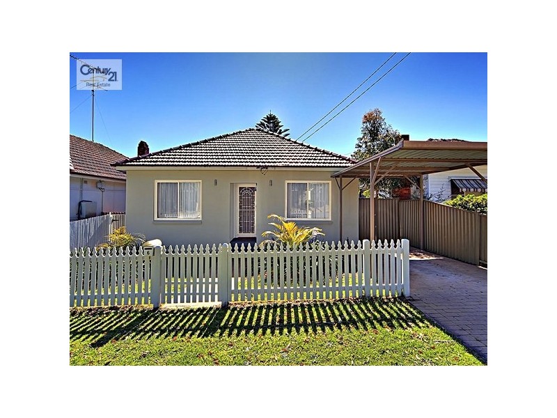 6 Anderson Rd, Mortdale NSW 2223