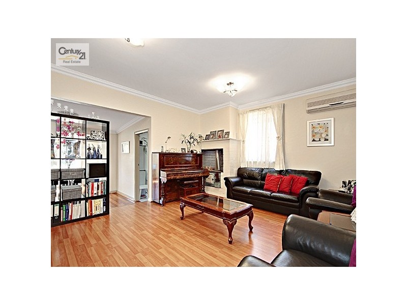 6 Anderson Rd, Mortdale NSW 2223