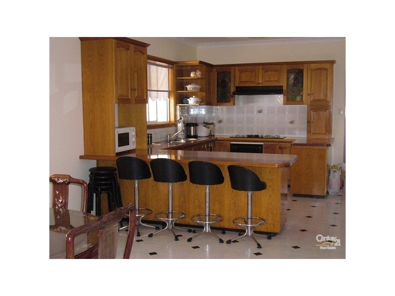 18 Rona St, Peakhurst NSW 2210