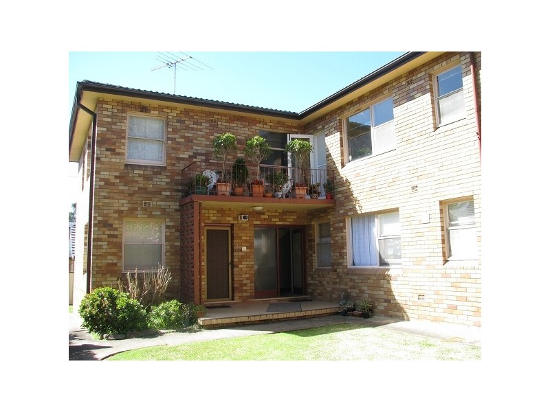 10/82 Cronulla St, Carlton NSW 2218