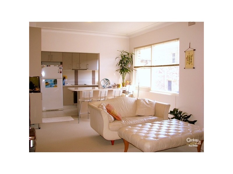 10/82 Cronulla St, Carlton NSW 2218