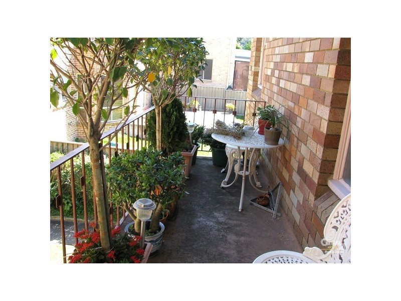 10/82 Cronulla St, Carlton NSW 2218