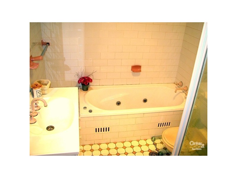 2a Levett Ave, Beverly Hills NSW 2209