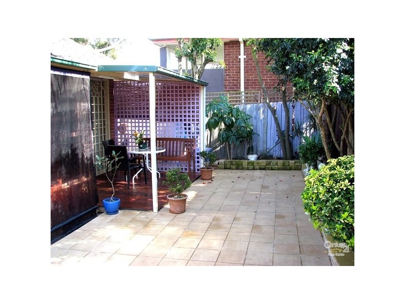 2a Levett Ave, Beverly Hills NSW 2209