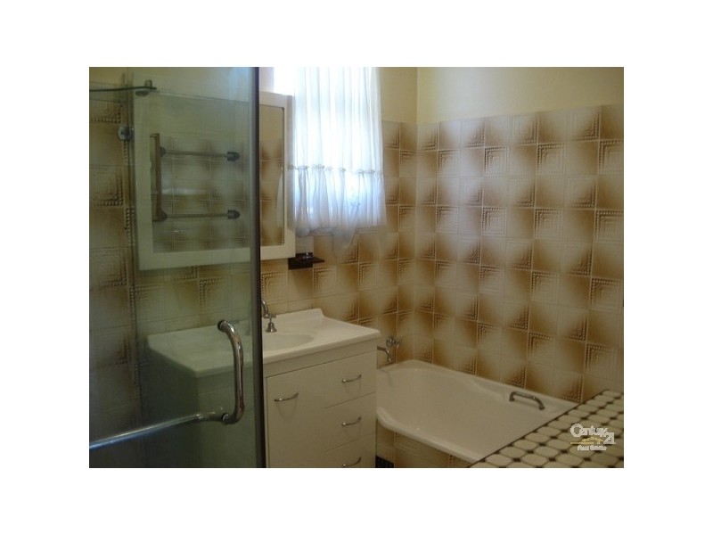 100 Glenfarne St, Bexley NSW 2207