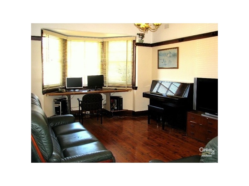 50 Bristol Rd, Hurstville NSW 2220