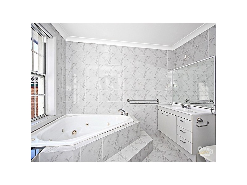 31 Edith St, Hurstville NSW 2220