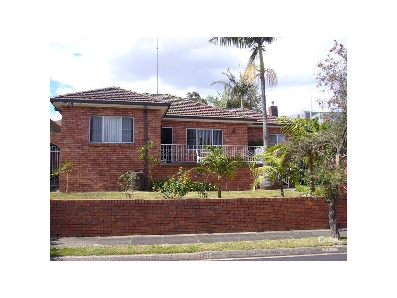 17 Rosebank Cres, Hurstville NSW 2220