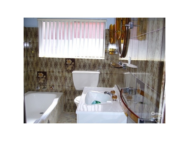 17 Rosebank Cres, Hurstville NSW 2220