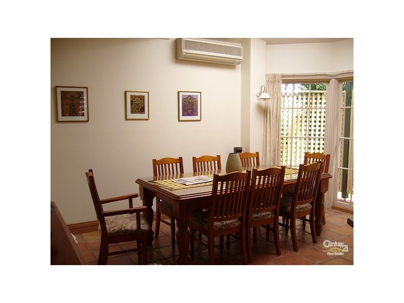 11 Smiths Ave, Hurstville NSW 2220