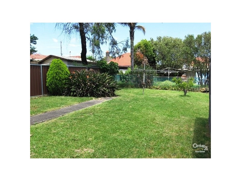4 Holley Rd, Beverly Hills NSW 2209