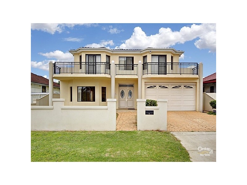 16 Shaw St, Beverly Hills NSW 2209